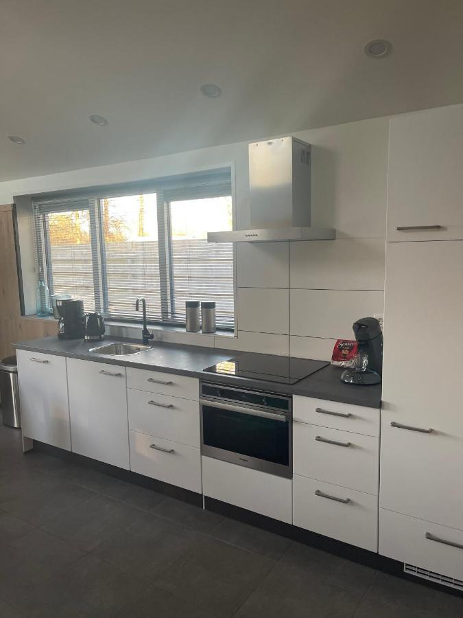 Luxe Vakantiebungalow Met Omheinde Tuin Voor Hond En Kinderen Dirkshorn Exterior foto